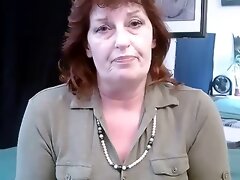 Naked mature madam showed her tits